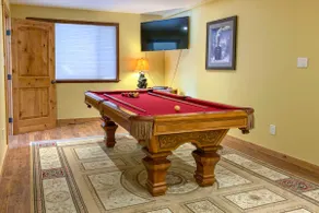 2 Blocks to Lake Tahoe! Group Gem w/ Hot Tub - Image 3