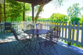 River House - Waterfront 3 bedroom, 2 bath - Image 2