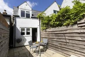 Bushnells Cottage - Image 2