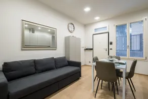 Apartment-Apartment-Private Bathroom with - Image 5