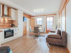 Tyrolean apartment with ski lift nearby - Image 3