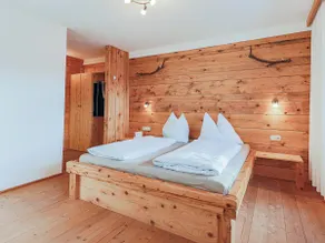 Tyrolean apartment with ski lift nearby - Image 2