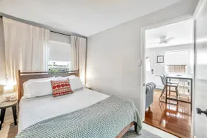1 Bedroom Garden Apmt, Smart TV/AC, 85 Walk Score - Image 2