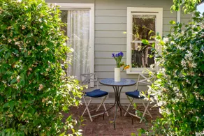 1 Bedroom Garden Apmt, Smart TV/AC, 85 Walk Score - Image 5