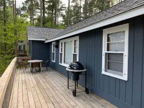 Lost on the Lake-Cozy Cottage with a Lakeview - Image 3