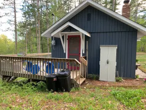 Lost on the Lake-Cozy Cottage with a Lakeview - Image 4