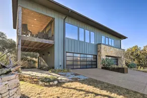 Entire Home w/ Lake Granbury Views + Game Room! - Image 4