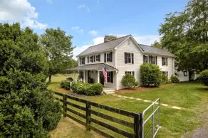 Walk to Old Rag | Hot Tub | Mountain Farmhouse - Image 2