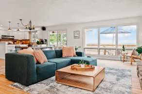 West Bay Waterfront Home - Image 4