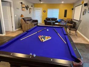 HotTub CornHole PoolTable FirePit +Lake Shows Golf - Image 3