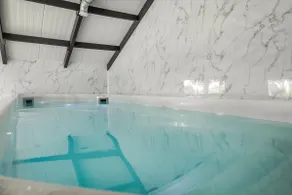 17P 7B Large farmhouse with indoor Pool Sauna - Image 2