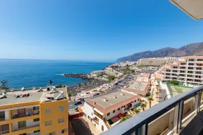 Ocean Breeze Apt by Dream Homes Tenerife - Image 5