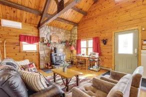 Hike + Ski: Log Cabin in East Stroudsburg! - Image 5