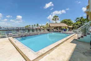 St Thomas - Waterfront Penthouse sleeps 16 w Pool & Boat Dock - Image 5