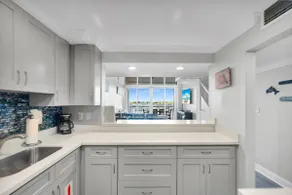 St Thomas - Waterfront Penthouse sleeps 16 w Pool & Boat Dock - Image 3