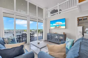 St Thomas - Waterfront Penthouse sleeps 16 w Pool & Boat Dock - Image 2