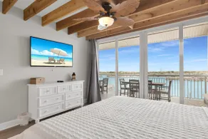 St Thomas - Waterfront Penthouse sleeps 16 w Pool & Boat Dock - Image 4