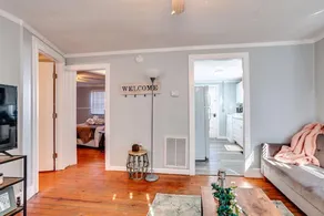 Downtown Lenoir City 2 Bedroom House - Image 2