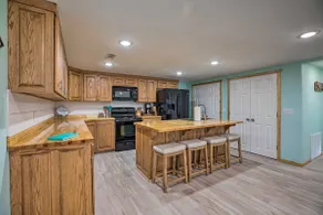 Outdoor Family Fun: Large Home by Beaver Lake! - Image 4