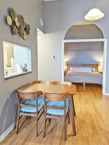 Tanner Bldg Apt 8 - 1 king bedroom (Downtown) - Image 3