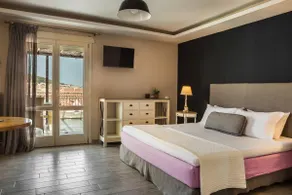 Panoramic Luxurious Penthouse - Image 3