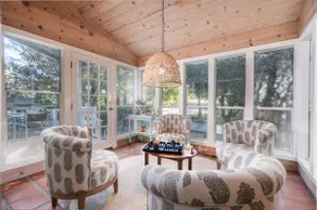 Wine‑Country Luxe: Pool, Fireplace & Deck Views - Image 4