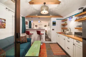 Patio Villa sleeps 1 to 4 has 2 kitchens gas fire pit - Image 5