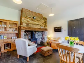 Pettingalls Farm Cottage - Image 4