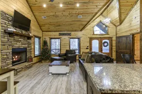Farmhouse Retreat Cabin - Image 4