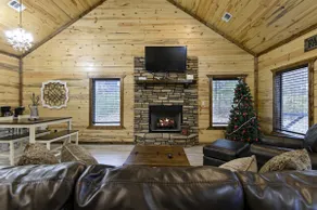 Farmhouse Retreat Cabin - Image 5