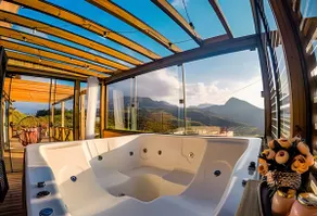 Chalet with heated pool and amazing view - Image 5