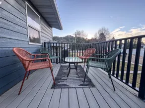 Bright, King Beds, Patio, Laundry, Walk to Downtown! - Image 3