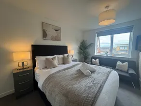 Mycorporateflat Luxury 2 bedroom, 1 bath apartment - Image 2