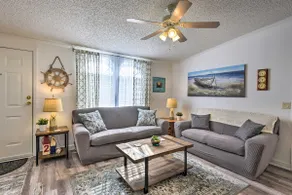 2 Living Rooms: Crescent City Home - Image 5