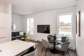 Stylish & Fun 1 Bedroom Apartment in Le Plateau by Den Stays - Image 4