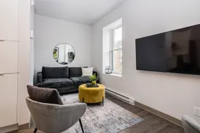 Stylish & Fun 1 Bedroom Apartment in Le Plateau by Den Stays - Image 3