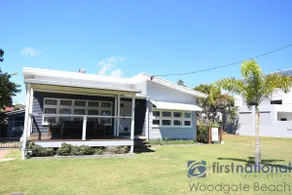 Cute Beach Cottage with Ocean Views - Image 2