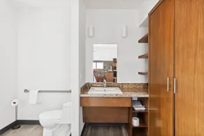 +MS +Accessible Loft Suite +Very Well Located +Highway - Image 5