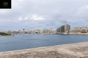 Seafront - Top Location, Top floor with WIFI & AC by 360 Estates - Image 2