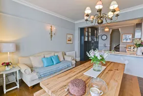 Bay House - Image 2