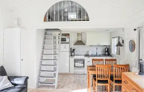 Cozy Home In Henån With Kitchen - Image 4