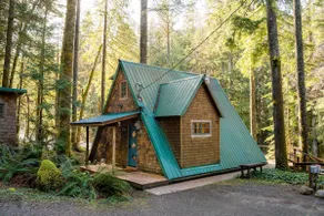 River Runs Through this secluded A-Frame, hot tub - Image 2