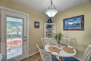 Beaufort Pad w/ Patio: 3 Blocks to Waterfront! - Image 3