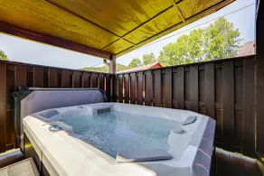'Bird's Nest' at Ela Camp: A Hidden Gem of Bryson! - Image 2