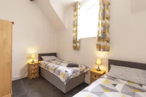 The Olde Coach House - Image 4