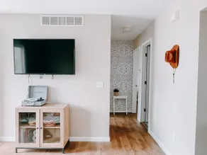Grass Lake Gem | Near Downtown & Drive to Lakes - Image 2