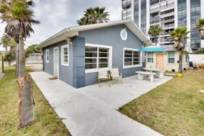 Cozy Ormond Beach Bungalow: Steps to the Sand - Image 3