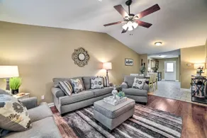 Quaint Family Home Near Downtown Murray & MSU - Image 5