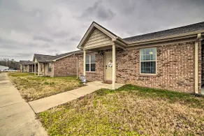 Quaint Family Home Near Downtown Murray & MSU - Image 3