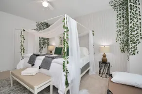 Jungle Theme + 10 Min To Downtwn + Gated Community - Image 3